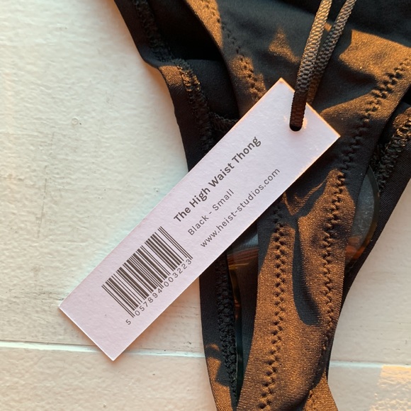 HEIST Bra & thong set - Picture 6 of 15